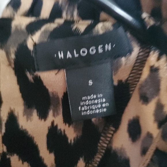 Halogen Ruffle Neck Top In Taupe Animalia Print - Picture 4 of 7